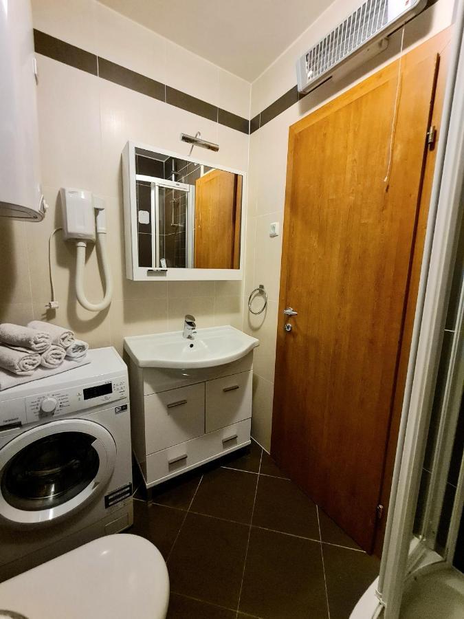 Apartments Veronika Makarska Bagian luar foto