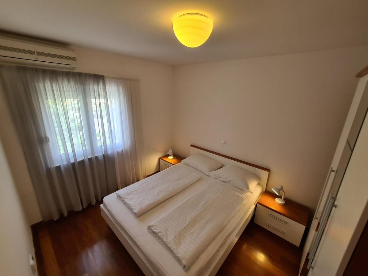 Apartments Veronika Makarska Bagian luar foto