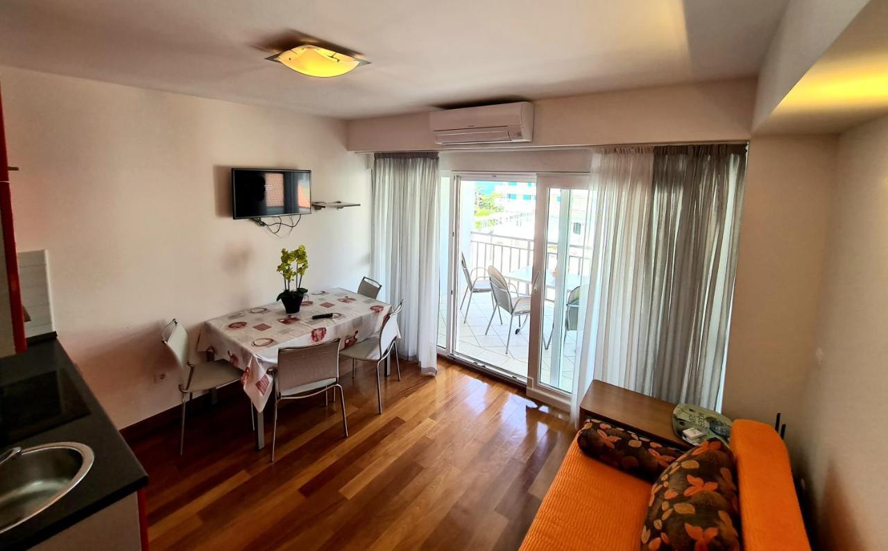 Apartments Veronika Makarska Bagian luar foto