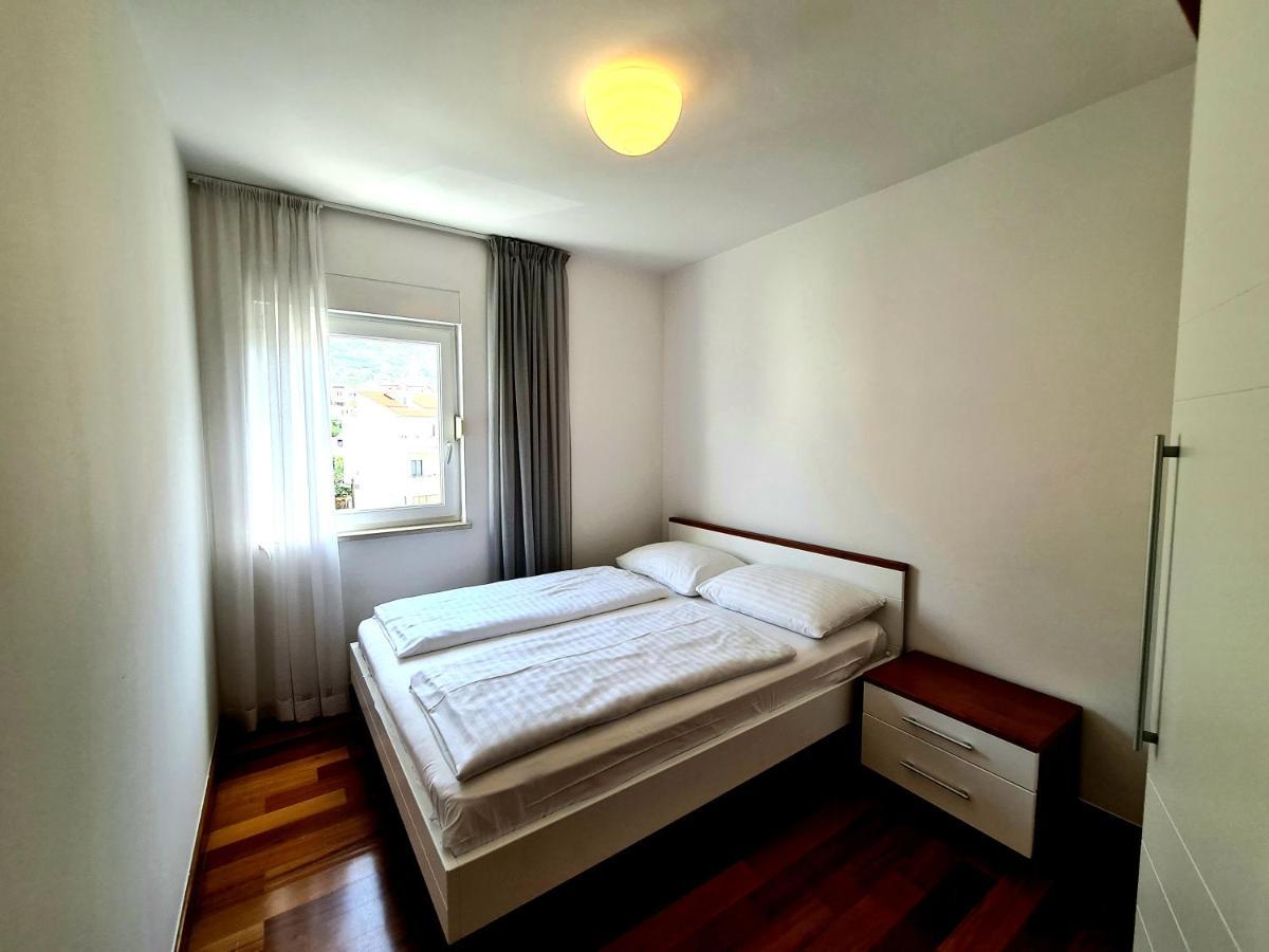 Apartments Veronika Makarska Bagian luar foto